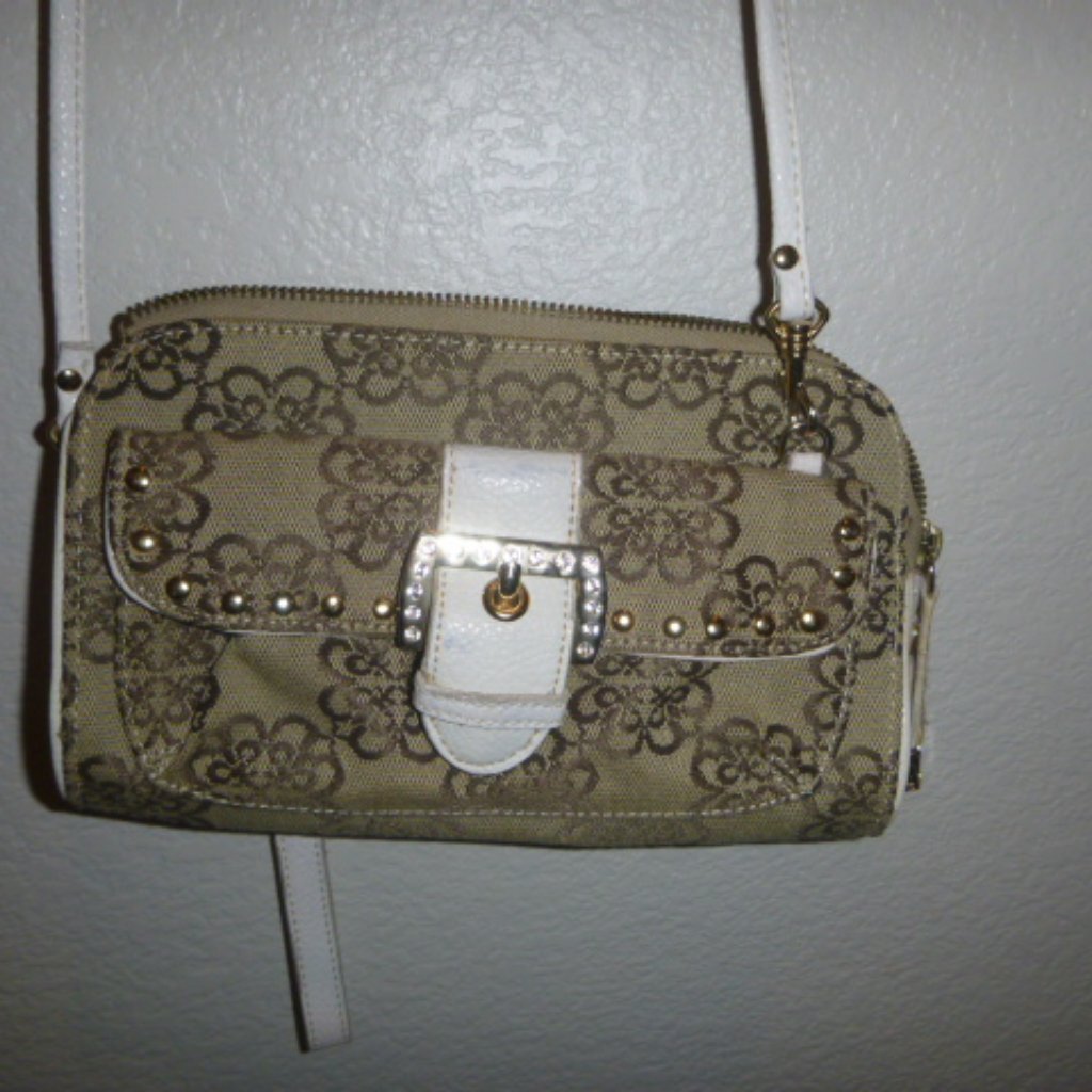 Kathy Van Zeeland Brand Cross Body Purse Handbag Clutch Wristlet